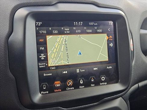 Used 2023 Jeep Renegade Latitude AWD/4WD image 11