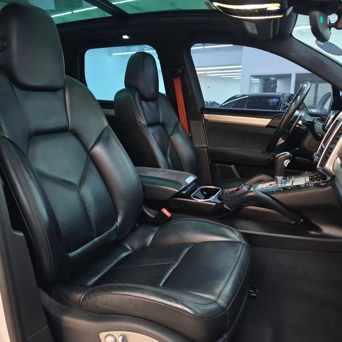 Used 2016 Porsche Cayenne GTS w/ Premium Package Plus AWD/4WD image 28
