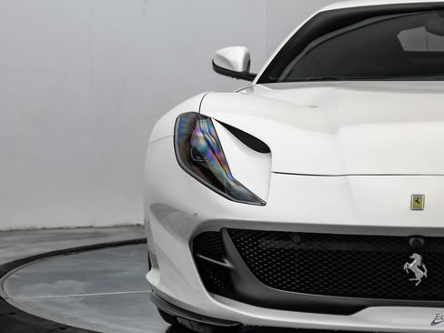 Used 2019 Ferrari 812 Superfast RWD image 36