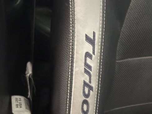 Used 2016 Hyundai Veloster Turbo FWD image 46