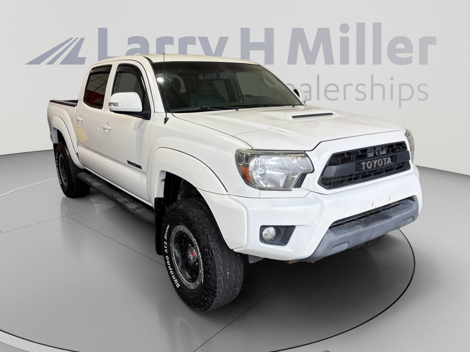 Used 2015 Toyota Tacoma TRD Pro w/ Off Road Towing Package AWD/4WD image 7