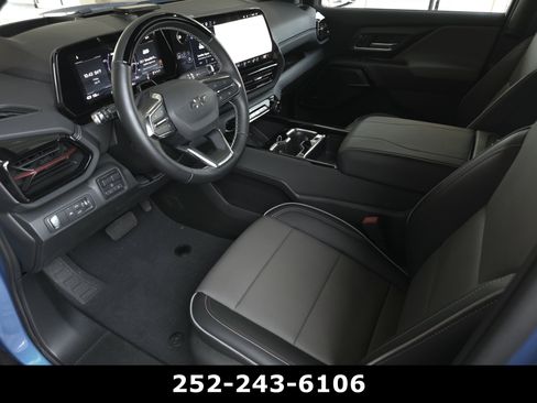 Used 2026 Chevrolet Silverado EV Trail Boss AWD/4WD image 9