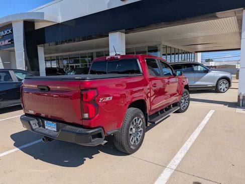 Used 2024 Chevrolet Colorado Z71 w/ Z71 Convenience Package 2 AWD/4WD image 2