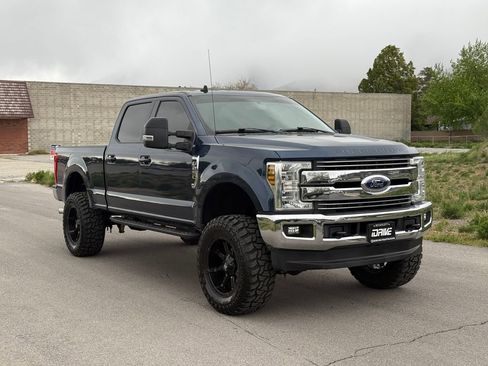 Used 2019 Ford F250 Lariat w/ Lariat Value Package AWD/4WD image 1