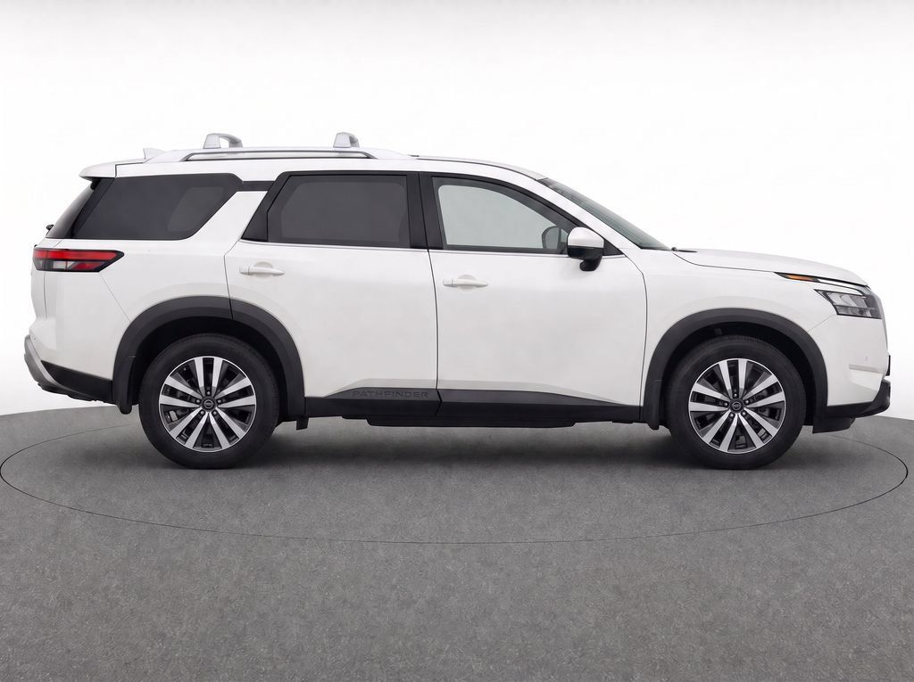 Used 2023 Nissan Pathfinder SL AWD/4WD image 6