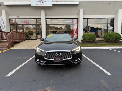 Used 2018 INFINITI Q60 3.0t Luxe image 2