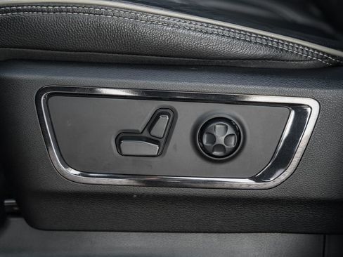 Used 2022 RAM 1500 Limited w/ Body Color Bumper Group image 49