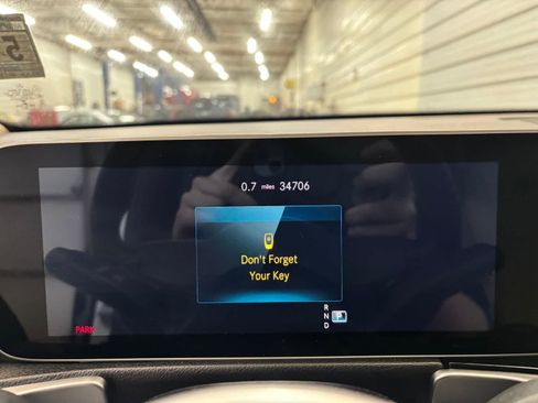 Used 2021 Mercedes-Benz GLB 250 4MATIC image 19