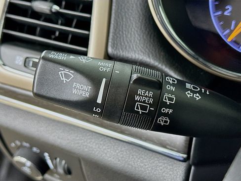 Used 2016 Jeep Grand Cherokee Limited AWD/4WD image 20