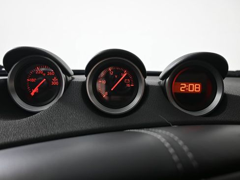 Used 2014 Nissan 370Z Touring w/ Sport Package RWD image 23