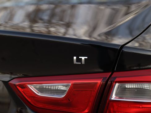 Used 2025 Chevrolet Malibu LT FWD image 31