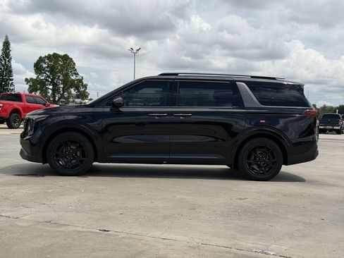 Used 2026 Kia Carnival SX FWD image 7