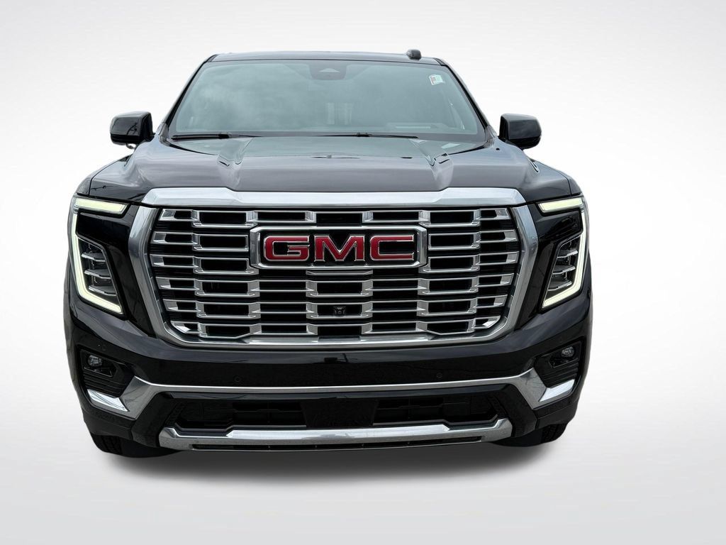 Used 2025 GMC Yukon Denali w/ Sun & Power Step Package AWD/4WD image 8