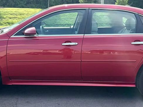 Used 2013 Chevrolet Impala LTZ FWD image 3