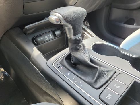 Used 2019 Kia Sorento AWD image 29