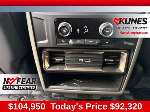 New 2025 GMC Hummer EV 2X w/ LPO, Dark Essentials Package AWD/4WD image 40