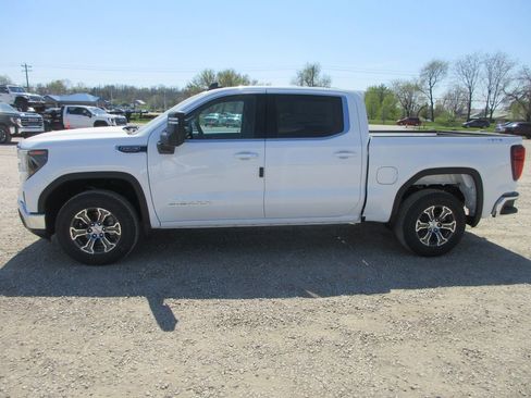 New 2026 GMC Sierra 1500 SLE w/ Max Trailering Package image 9