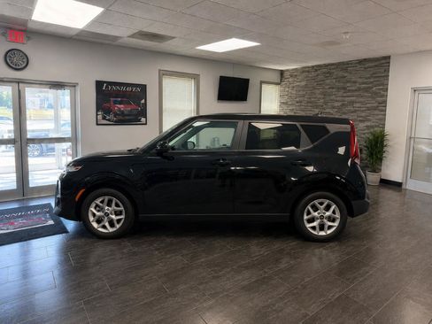 Used 2021 Kia Soul S FWD image 7