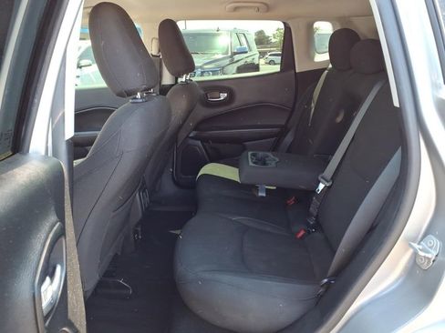 Used 2021 Jeep Compass Sport FWD image 5