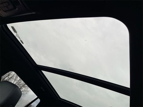 Certified 2023 Chevrolet Tahoe Z71 w/ Luxury Package image 18