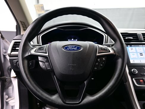 Used 2019 Ford Fusion SE image 23