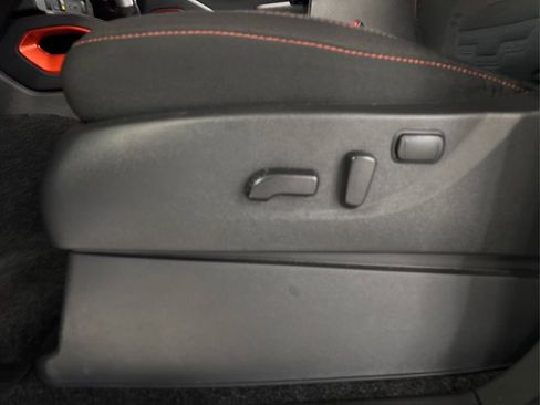 Certified 2025 Nissan Frontier PRO-4X image 36