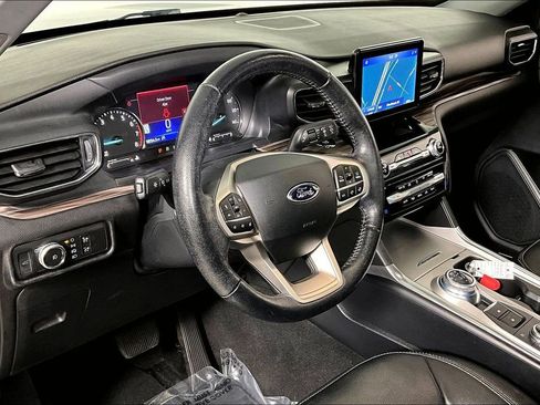 Used 2021 Ford Explorer Limited w/ Equipment Group 301A image 13