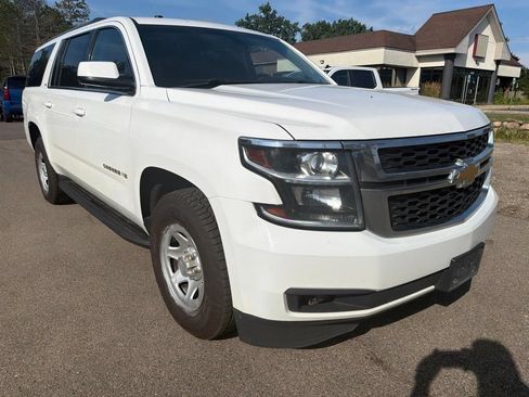 Used 2015 Chevrolet Suburban 2WD image 3
