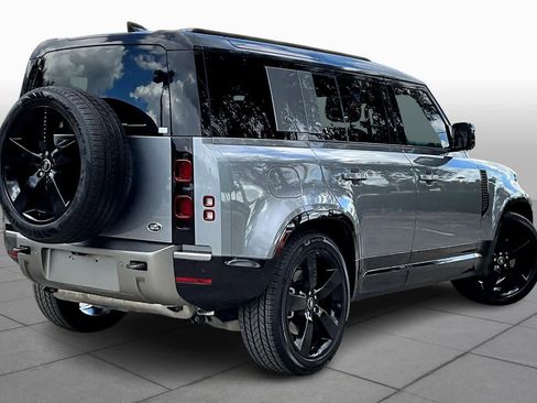 Used 2022 Land Rover Defender 110 X-Dynamic HSE image 12