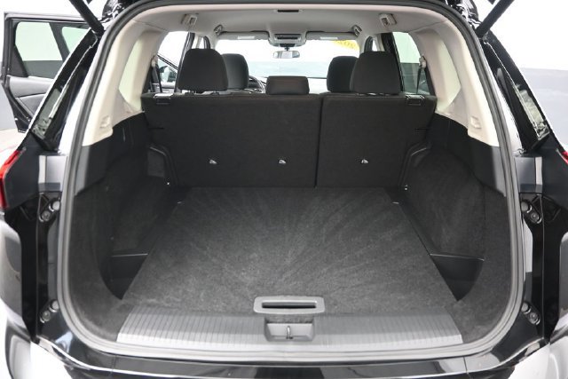 Used 2026 Nissan Rogue SV FWD image 27