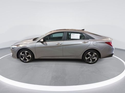 Certified 2023 Hyundai Elantra Limited w/ Cargo Package FWD image 8