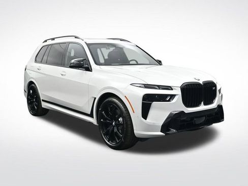 New 2026 BMW X7 M60i image 2