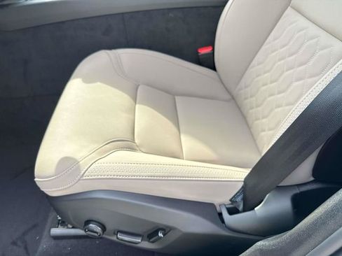 New 2026 Volvo XC60 B5 Plus w/ Protection Package Premier AWD/4WD image 22
