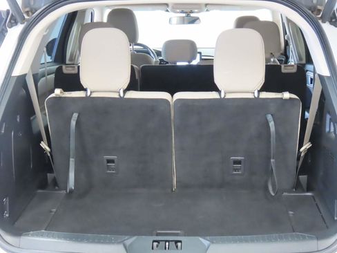 Used 2023 Ford Explorer XLT RWD image 16