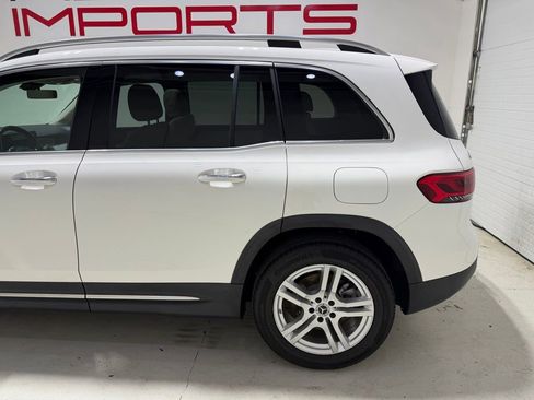 Used 2022 Mercedes-Benz GLB 250 4MATIC w/ Premium Package Lite image 6