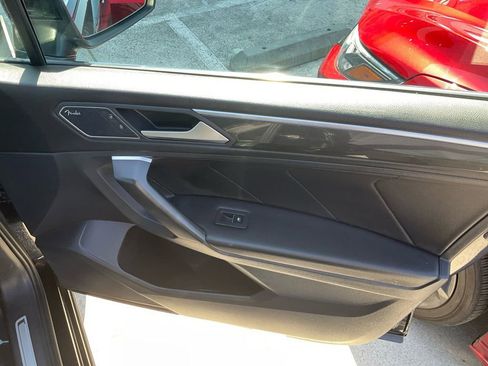 Used 2021 Volkswagen Tiguan SEL Premium R-Line image 27