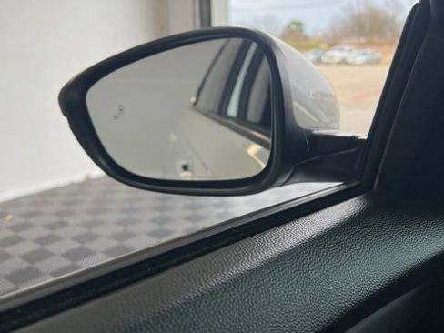 Used 2023 Honda Accord Touring image 11