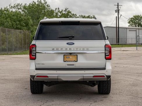 Certified 2023 Ford Expedition Limited RWD image 6