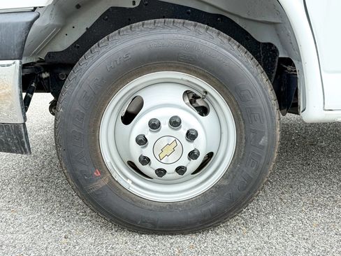 New 2025 Chevrolet Express 3500 w/ Power Convenience Package image 18