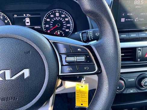 Used 2022 Kia Forte LXS w/ LXS Technology Package image 19