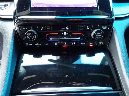 Used 2025 Jeep Grand Cherokee L Laredo w/ Luxury Tech Group I AWD/4WD image 20