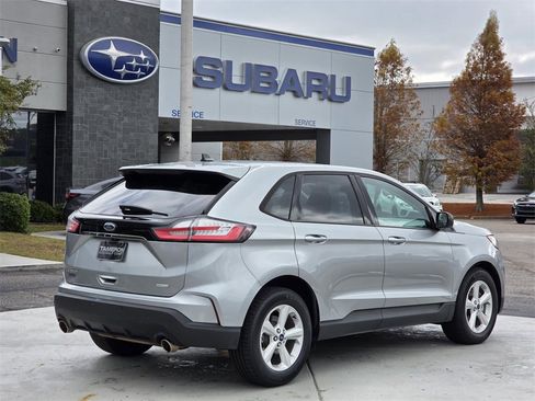 Used 2020 Ford Edge SE image 5