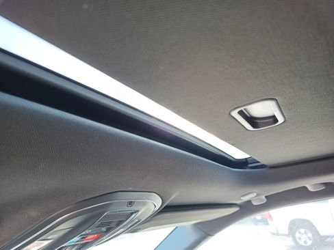 Certified 2024 Jeep Grand Cherokee Laredo X image 17