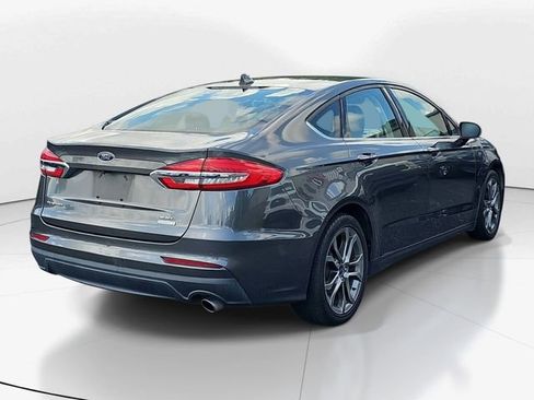 Used 2020 Ford Fusion SEL FWD image 3