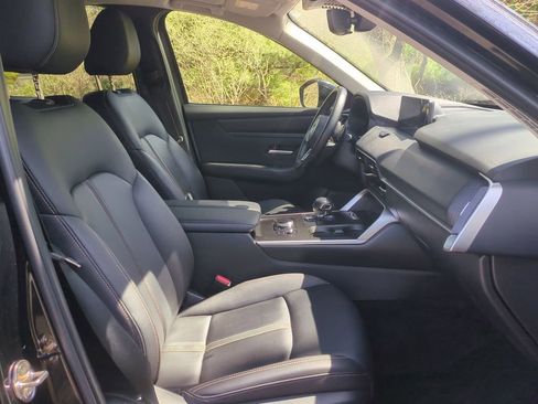 Used 2024 MAZDA CX-90 3.3 Turbo w/ Select Package AWD/4WD image 28