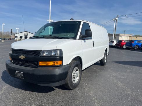 Used 2020 Chevrolet Express 2500 w/ Safety Package RWD image 3