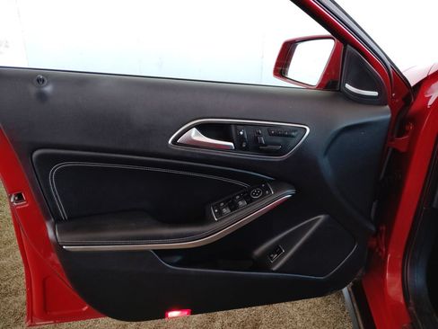 Used 2017 Mercedes-Benz GLA 250 w/ Premium Package image 20