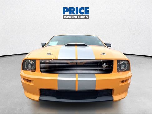 Used 2008 Ford Mustang GT Premium RWD image 3
