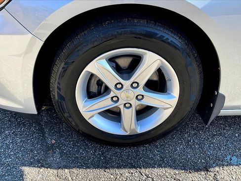 Certified 2019 Chevrolet Malibu LS image 29