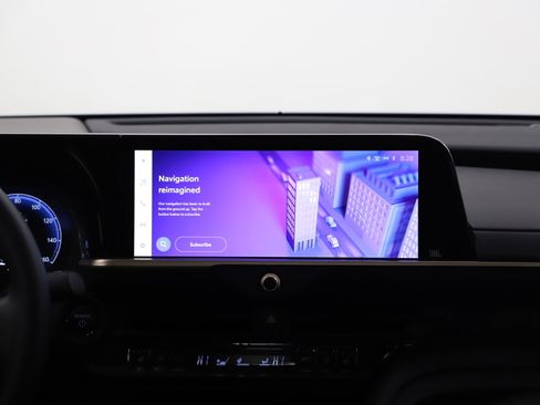 Used 2023 Toyota Crown Platinum image 15